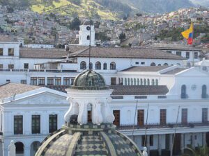 Encuentra los mejores vuelos económicos para viajar a Quito